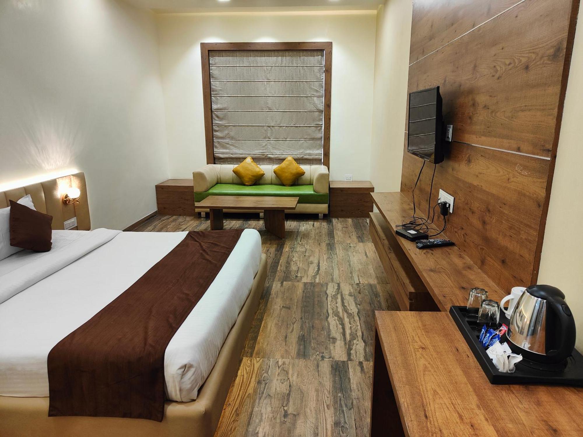 Riverside Meadows Hotel Vidisha Ngoại thất bức ảnh